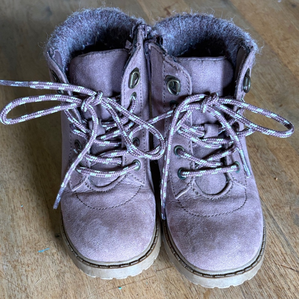 Mauve Suede Lace-Up Girls' Ankle Boots